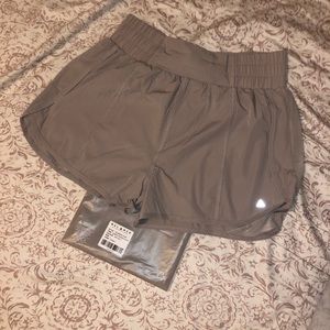 Balance Athletica Breeze Shorts - Sea Salt